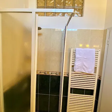 Apartamento Nice & Roomy Behind The Uffizi Museum