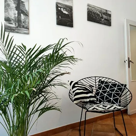 Nice & Roomy Behind The Uffizi Museum Florence
